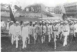 Gandhiji attends the Khilafat Conference in Delhi